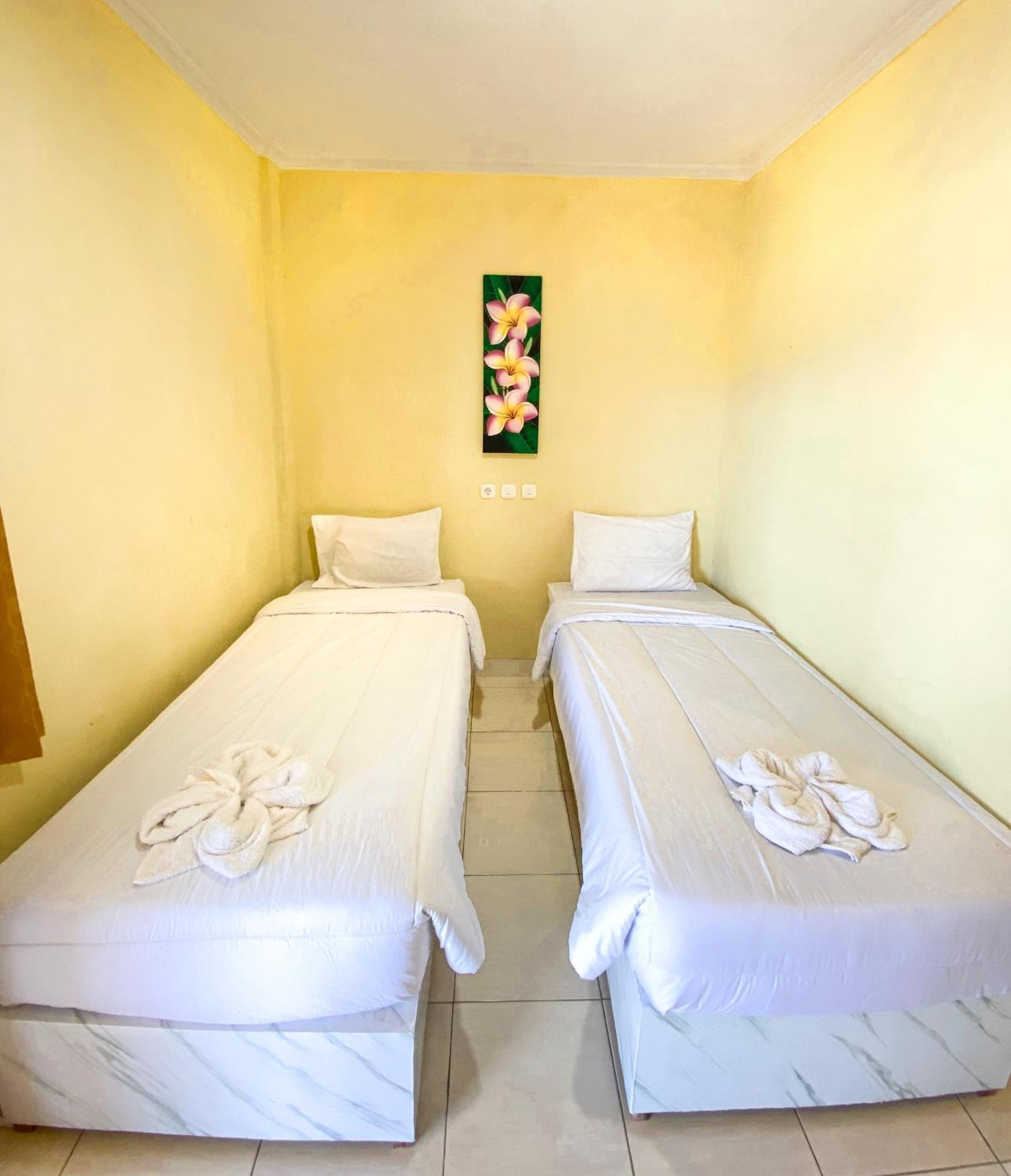 Fx72 Labuan Bajo Hotel Exteriör bild